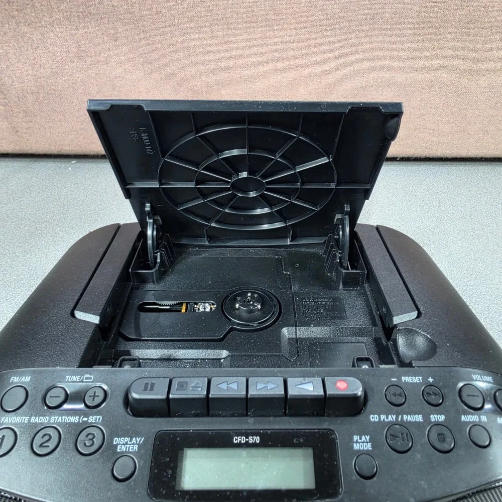 Sony CFD-S70 Boombox Portable CD Cassette Radio Player Black Mega Bass- works!